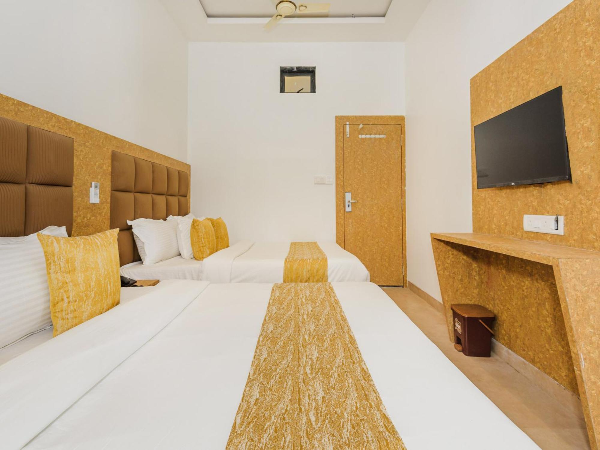 Hotel Zillion Executive Near Us Consulate Bandra Kurla Complex Mumbai Near Mumbai Airport Мумбаи Экстерьер фото